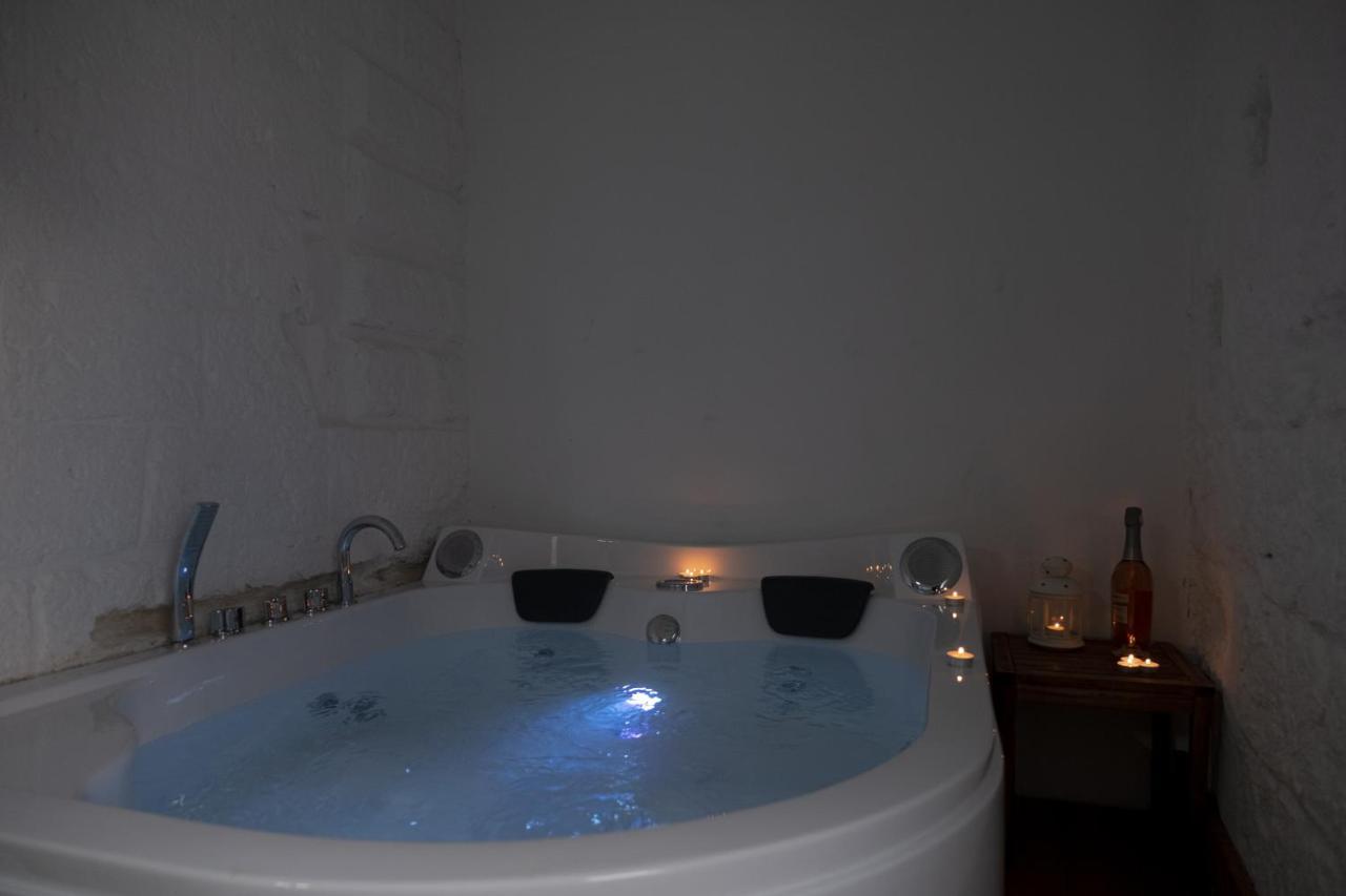 Amalfi Pool Suite - Puglia Mia Apartments โมโนโปลี ภายนอก รูปภาพ