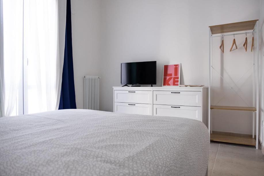 Amalfi Pool Suite - Puglia Mia Apartments โมโนโปลี ภายนอก รูปภาพ