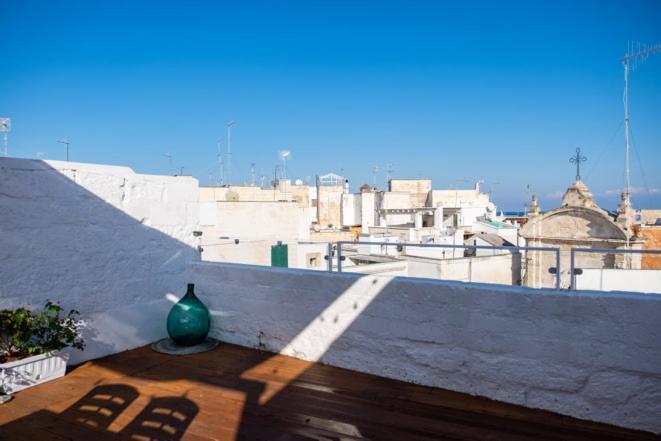 Amalfi Pool Suite - Puglia Mia Apartments โมโนโปลี ภายนอก รูปภาพ